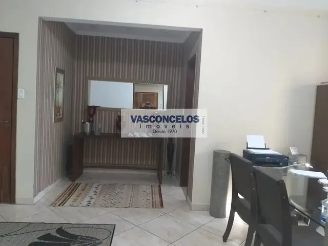 Casa com 300m² 2 quartos e 3 banheiros, à venda, no bairro Jardim Diamante em São José Dos Campos