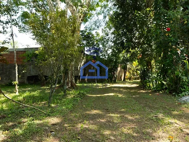 Casa com 1200m² 4 quartos e 2 banheiros, à venda, no bairro Morro do Algodão em Caraguatatuba