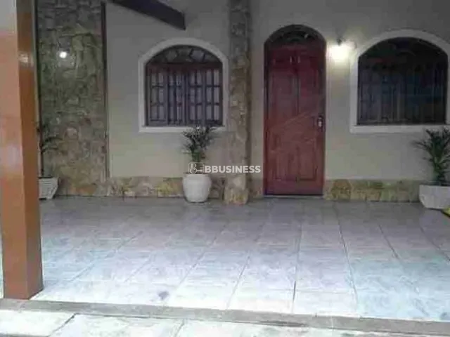 Casa 3 quartos e 2 banheiros, à venda, no bairro Parque Leopoldina em Campos dos Goytacazes