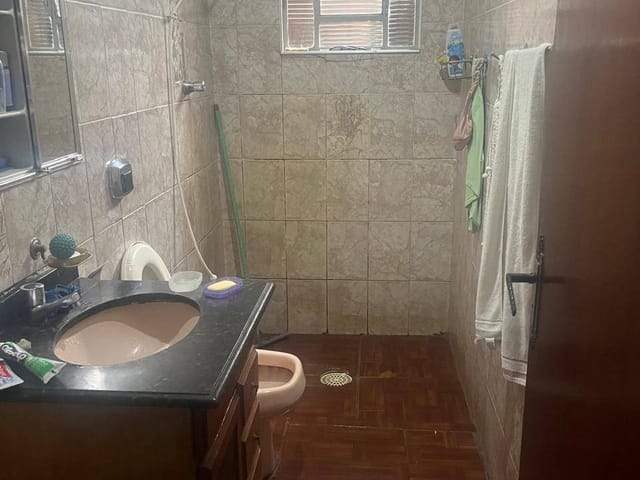 Casa com 250m² 2 quartos e 1 banheiro, à venda, no bairro Cidade Satélite Íris em Campinas