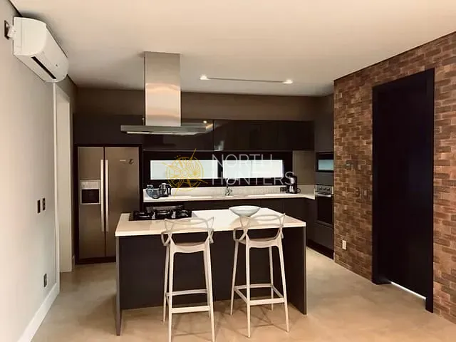 Casa com 450m² 5 quartos e 6 banheiros, à venda, no bairro Jurerê Internacional em Florianópolis