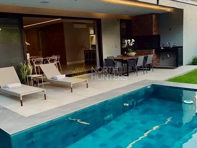 Casa com 450m² 5 quartos e 6 banheiros, à venda, no bairro Jurerê Internacional em Florianópolis