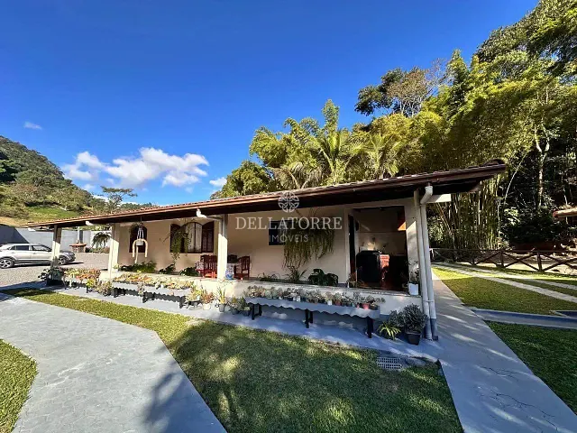 Casa com 1962m² 3 quartos e 5 banheiros, à venda, no bairro Pião em Sapucaia