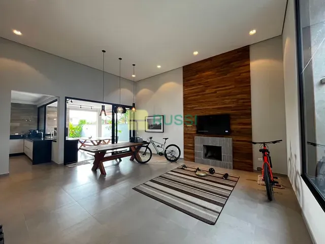 Casa com 400m² 4 quartos e 5 banheiros, à venda, no bairro Urbanova em São José dos Campos