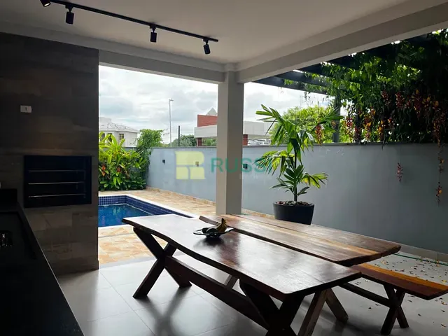 Casa com 400m² 4 quartos e 5 banheiros, à venda, no bairro Urbanova em São José dos Campos