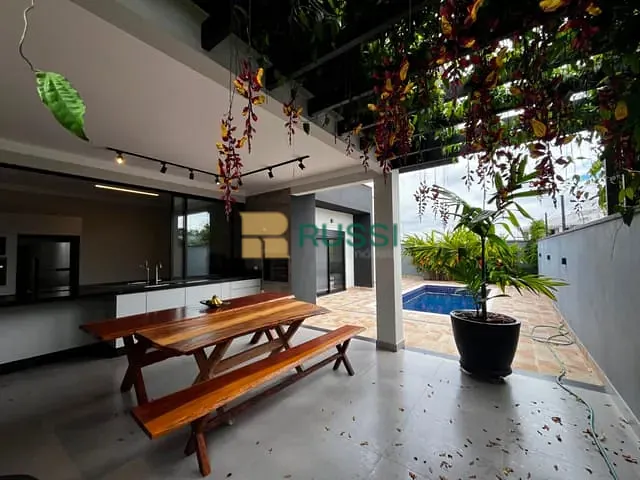 Casa com 400m² 4 quartos e 5 banheiros, à venda, no bairro Urbanova em São José dos Campos