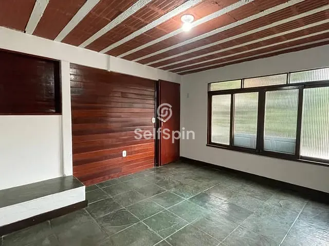 Casa com 50m² 1 quarto e 1 banheiro, para alugar, no bairro Piratininga em Niterói