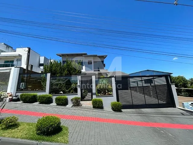 Casa com 366m², à venda, no bairro Walville  em Chapecó