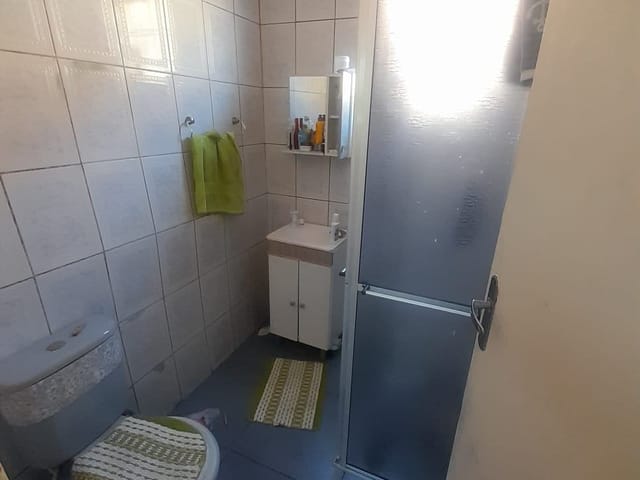 Casa com 300m² 2 quartos e 1 banheiro, à venda, no bairro Areal em Pelotas