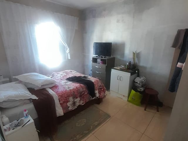 Casa com 300m² 2 quartos e 1 banheiro, à venda, no bairro Areal em Pelotas