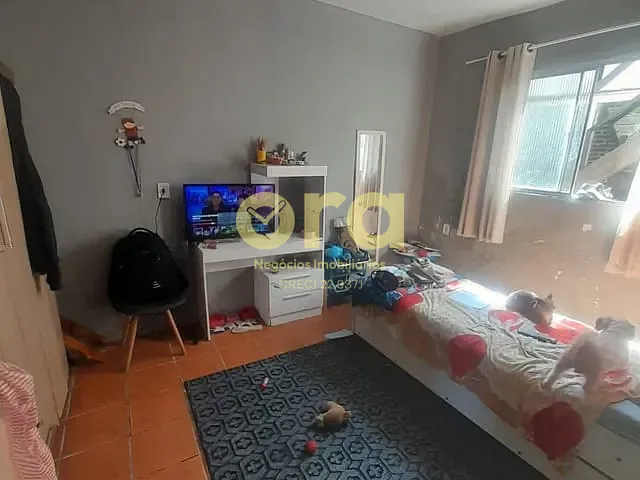 Casa com 300m² 2 quartos e 1 banheiro, à venda, no bairro Areal em Pelotas