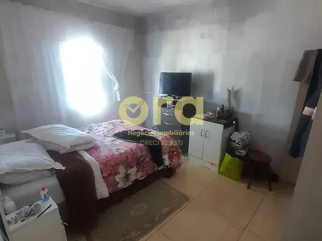 Casa com 300m² 2 quartos e 1 banheiro, à venda, no bairro Areal em Pelotas