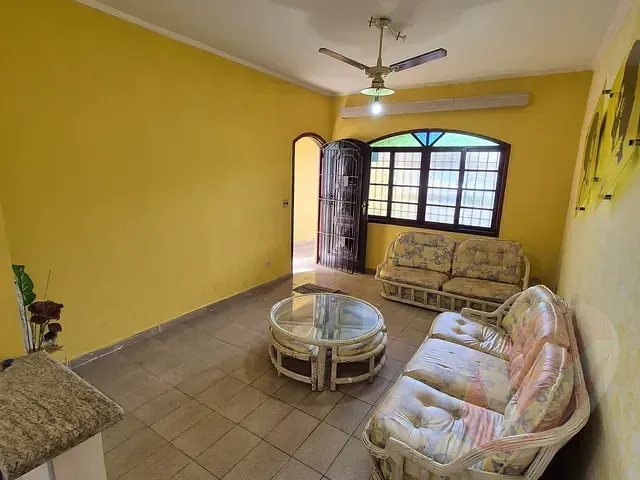 Casa 3 quartos e 1 banheiro, à venda, no bairro Real em Praia Grande