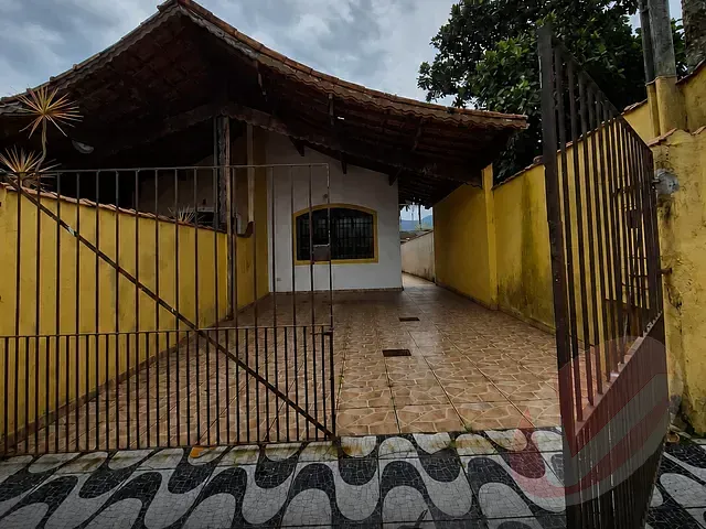 Casa 3 quartos e 1 banheiro, à venda, no bairro Real em Praia Grande
