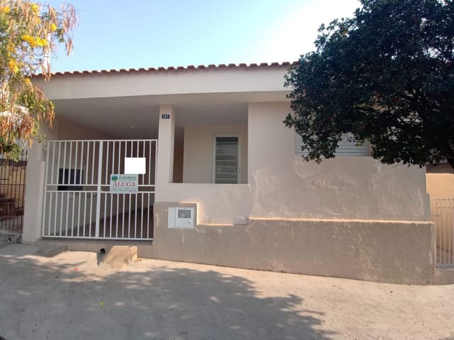 Casa com 200m² 3 quartos e 1 banheiro, para alugar, no bairro Vila Conrado em São João da Boa Vista
