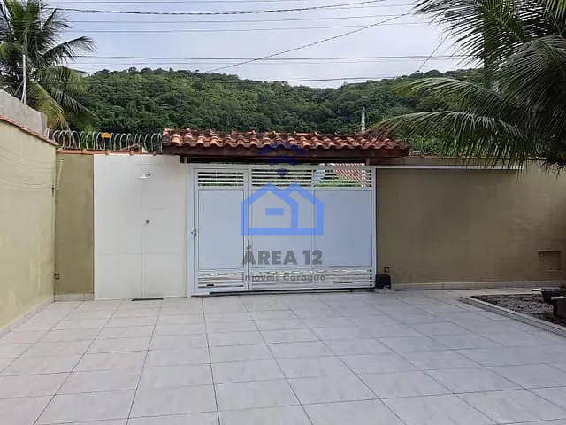 Casa com 300m² 4 quartos e 4 banheiros, à venda, no bairro Massaguaçu em Caraguatatuba