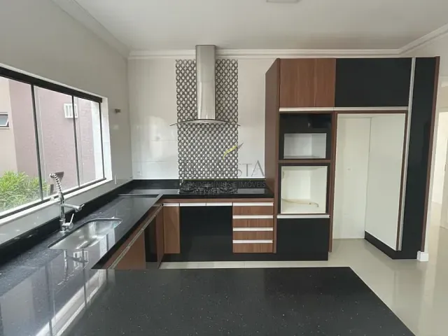 Casa com 160m² 3 quartos e 2 banheiros, à venda, no bairro Loteamento Recanto dos Girassois II em Piracaia