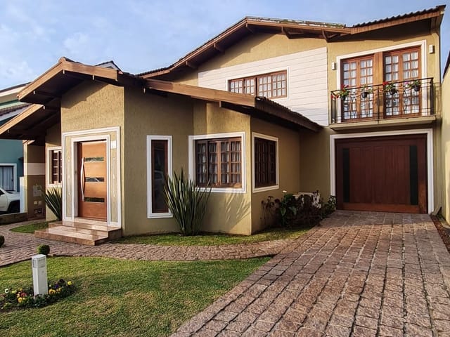 Casa com 300m² 3 quartos e 5 banheiros, para alugar, no bairro Orfãs em Ponta Grossa