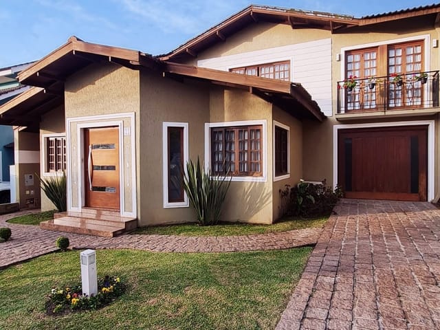 Casa com 300m² 3 quartos e 5 banheiros, para alugar, no bairro Orfãs em Ponta Grossa
