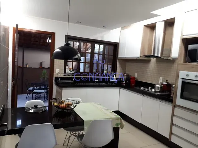 Casa com 280m² 3 quartos e 1 banheiro, à venda, no bairro Campo Grande em Rio de Janeiro