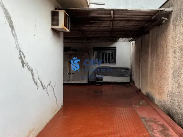 Casa com 525m² 4 quartos e 3 banheiros, à venda, no bairro Centro em Londrina