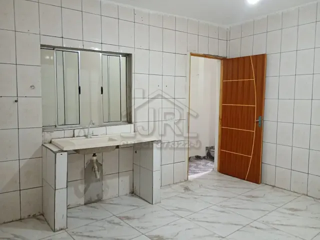 Casa 1 quarto e 1 banheiro, para alugar, no bairro Jardim Zaira em Mauá