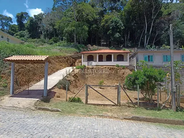 Casa com 2139m² 3 quartos e 1 banheiro, à venda, no bairro Volta do Pião em Teresópolis