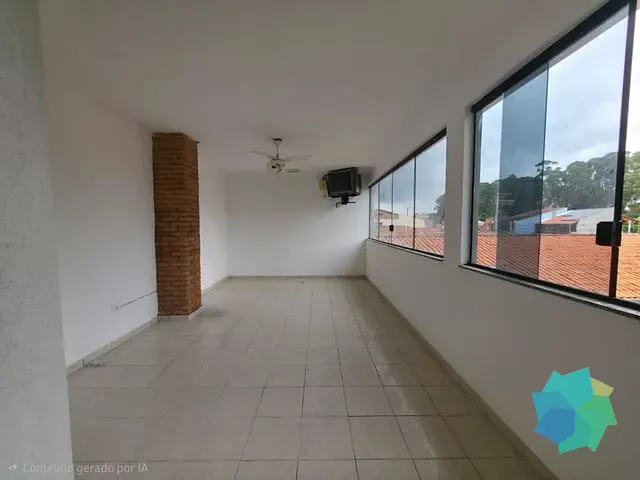 Casa com 250m² 3 quartos e 3 banheiros, para alugar, no bairro Loteamento Terras de São Pedro e São Paulo em Salto