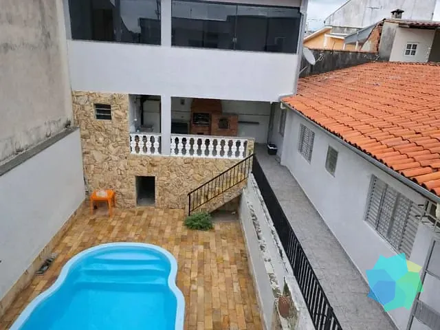 Casa com 250m² 3 quartos e 3 banheiros, para alugar, no bairro Loteamento Terras de São Pedro e São Paulo em Salto