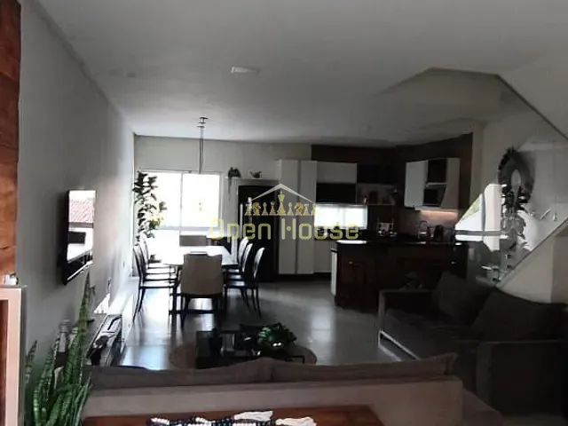 Casa 3 quartos e 4 banheiros, à venda, no bairro Jardim Belvedere em Volta Redonda