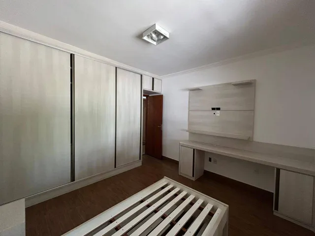 Casa com 660m² 4 quartos e 3 banheiros, à venda, no bairro Fonte Grande em Contagem