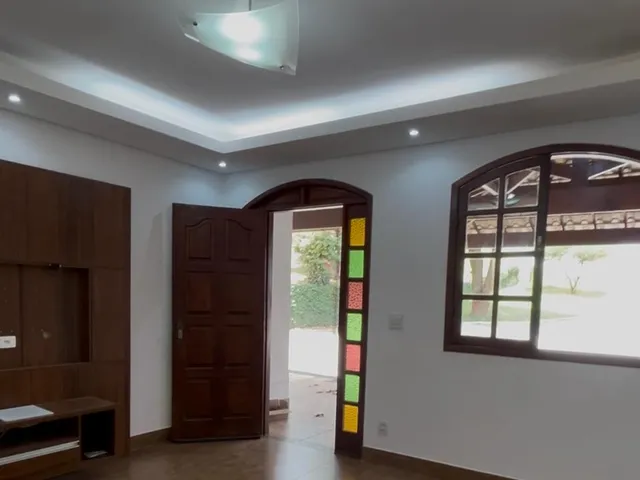 Casa com 660m² 4 quartos e 3 banheiros, à venda, no bairro Fonte Grande em Contagem