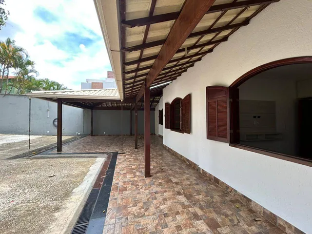 Casa com 660m² 4 quartos e 3 banheiros, à venda, no bairro Fonte Grande em Contagem