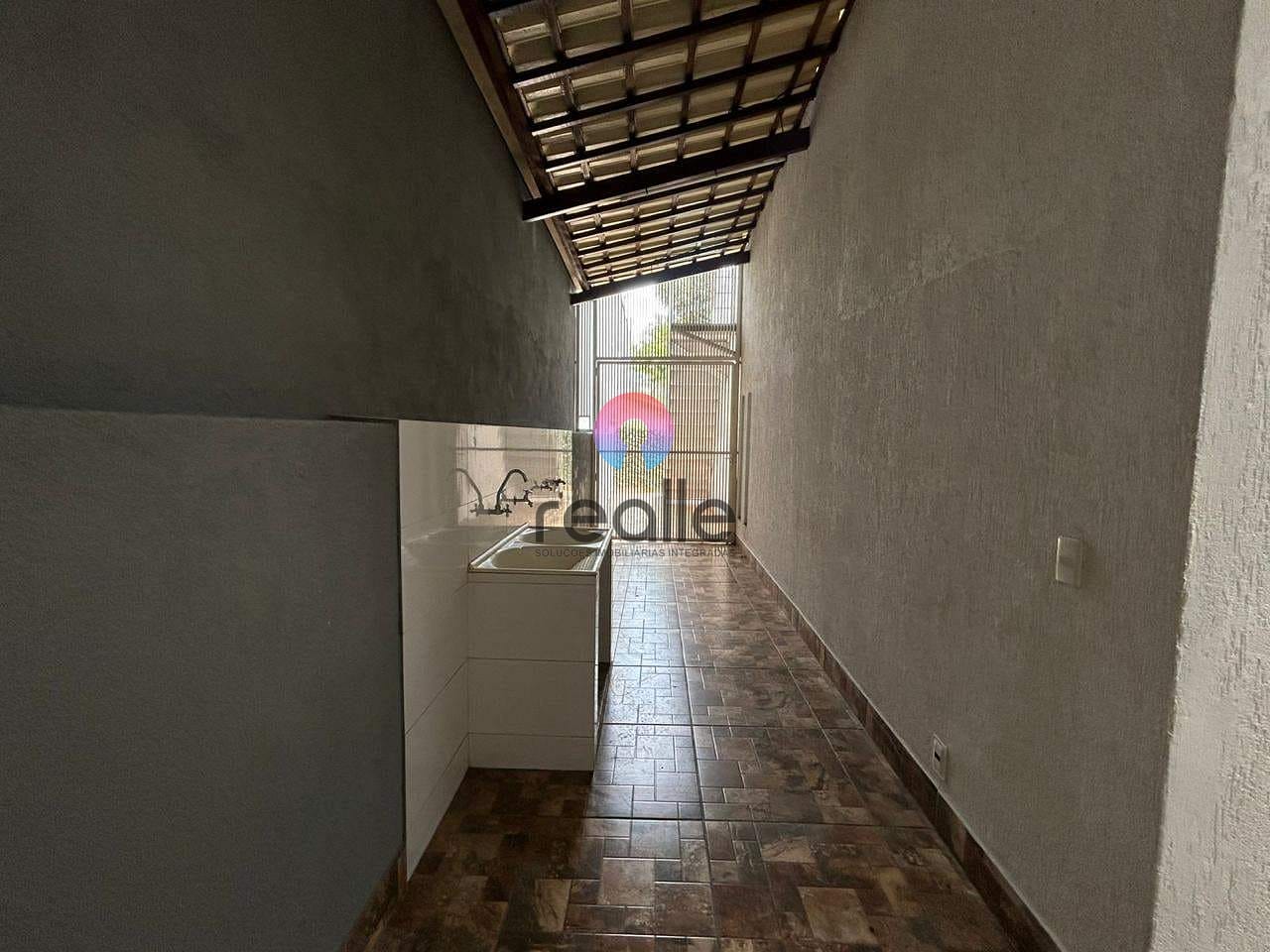 Casa, 4 quartos, 245 m² - Foto 25