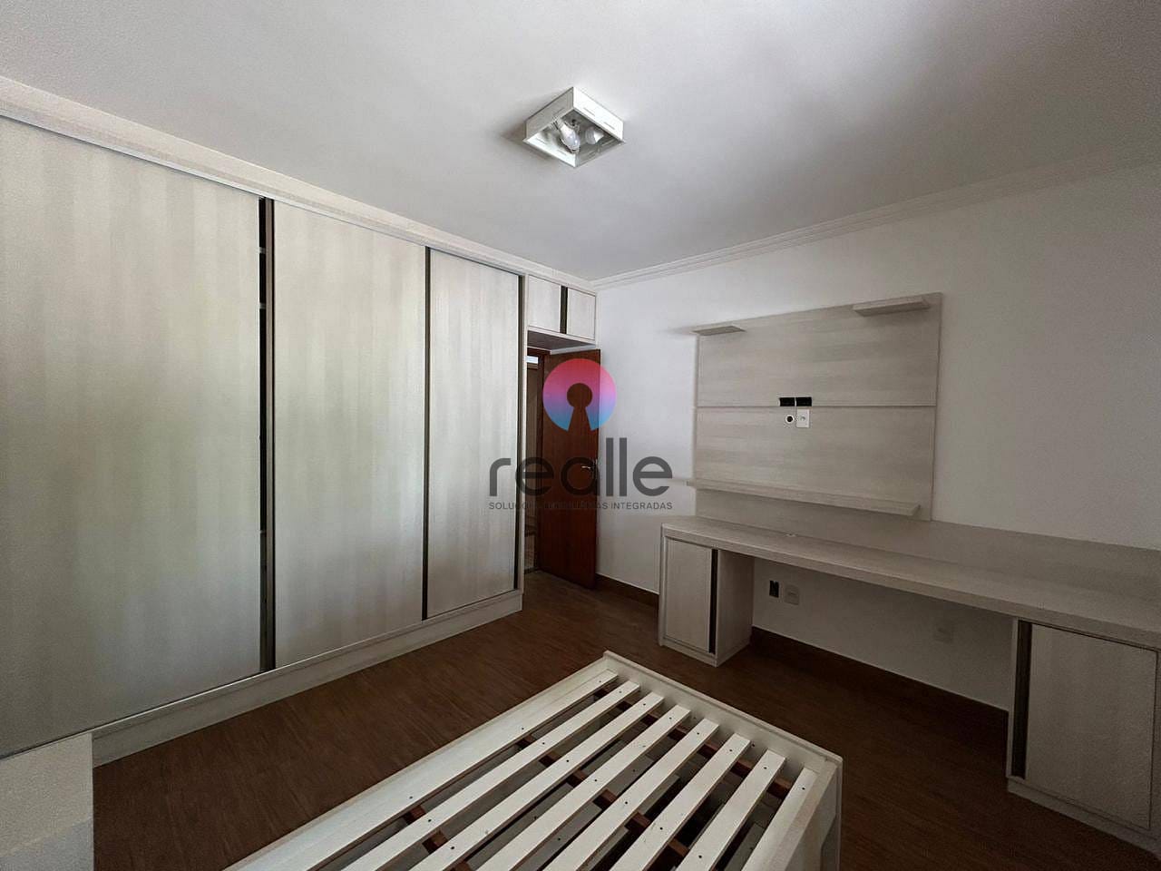 Casa, 4 quartos, 245 m² - Foto 5