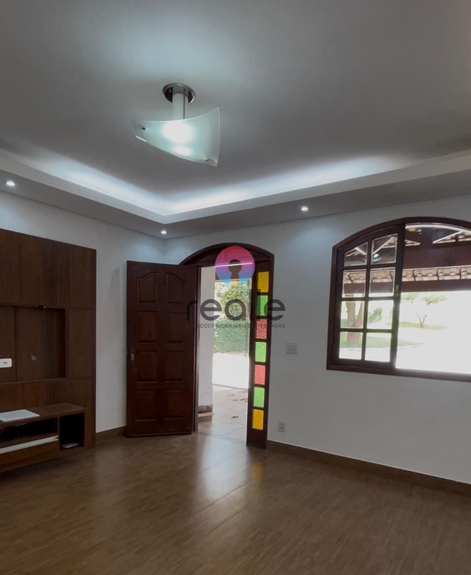 Casa, 4 quartos, 245 m² - Foto 3