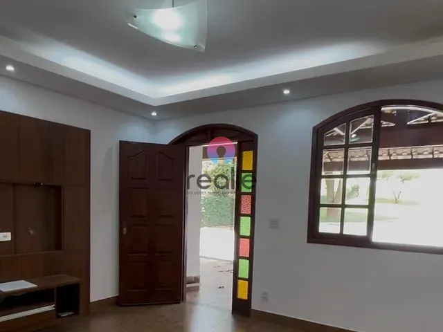 Casa com 660m² 4 quartos e 3 banheiros, à venda, no bairro Fonte Grande em Contagem