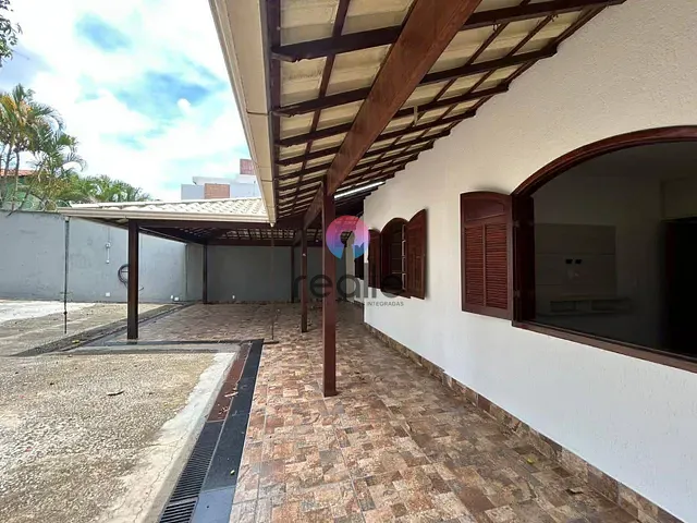 Casa com 660m² 4 quartos e 3 banheiros, à venda, no bairro Fonte Grande em Contagem