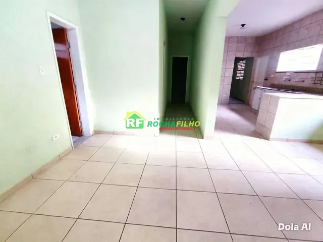 Casa com 400m² 4 quartos e 2 banheiros, para alugar, no bairro porenquanto em Teresina