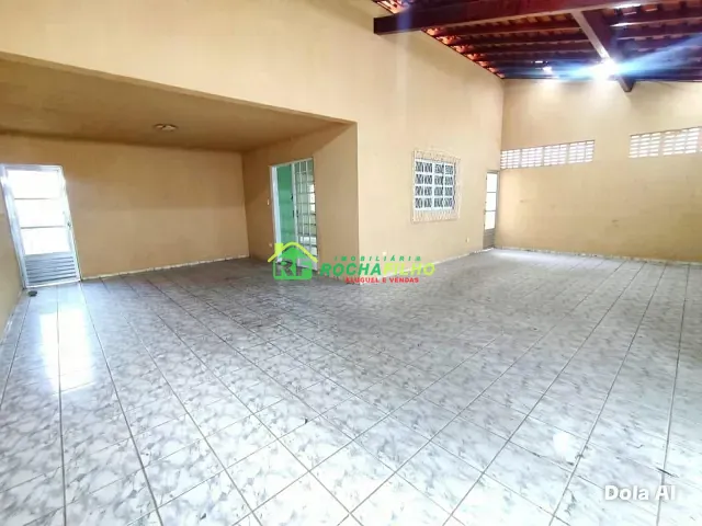 Casa com 400m² 4 quartos e 2 banheiros, para alugar, no bairro porenquanto em Teresina