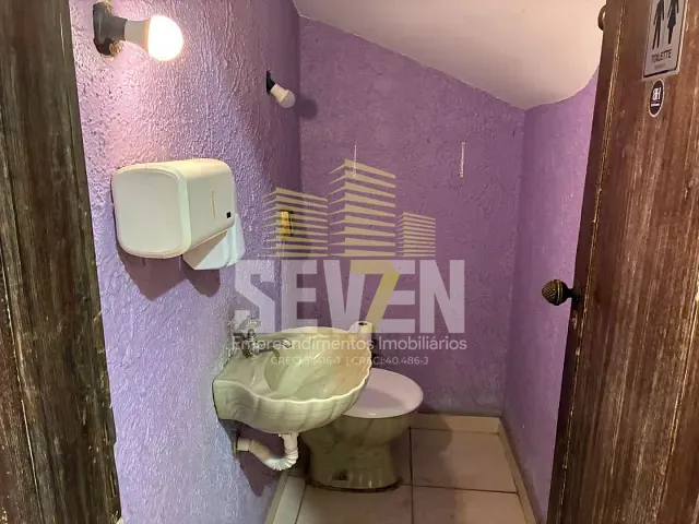 Casa com 378m² 6 quartos e 4 banheiros, para alugar, no bairro Jardim Dona Sarah em Bauru