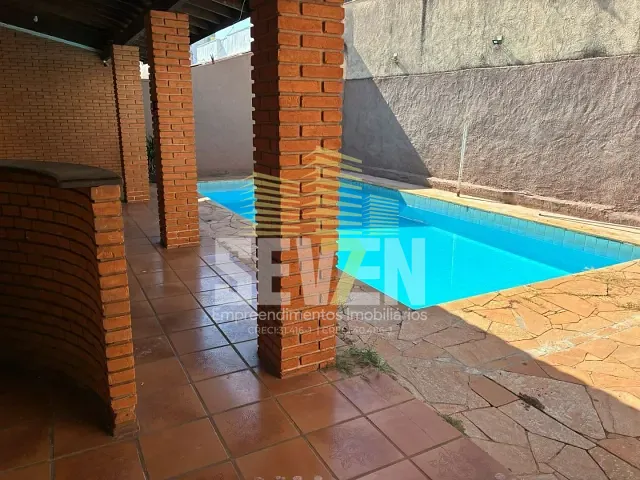 Casa com 378m² 6 quartos e 4 banheiros, para alugar, no bairro Jardim Dona Sarah em Bauru