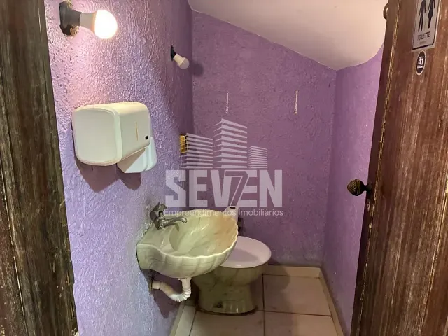 Casa com 378m² 6 quartos e 4 banheiros, para alugar, no bairro Jardim Dona Sarah em Bauru