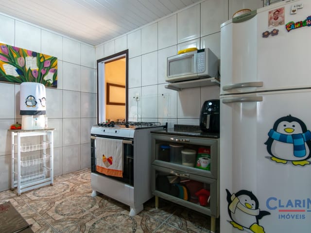Casa 3 quartos e 1 banheiro, à venda, no bairro Bom Jesus em Campo Largo