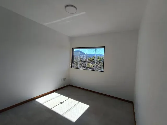 Casa 2 quartos e 1 banheiro, à venda, no bairro Cascata do Imbuí em Teresópolis
