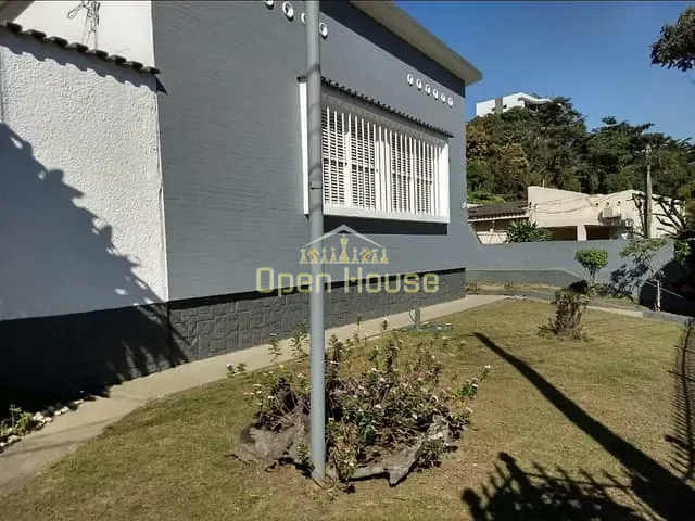 Casa com 561m², à venda, no bairro Laranjal em Volta Redonda