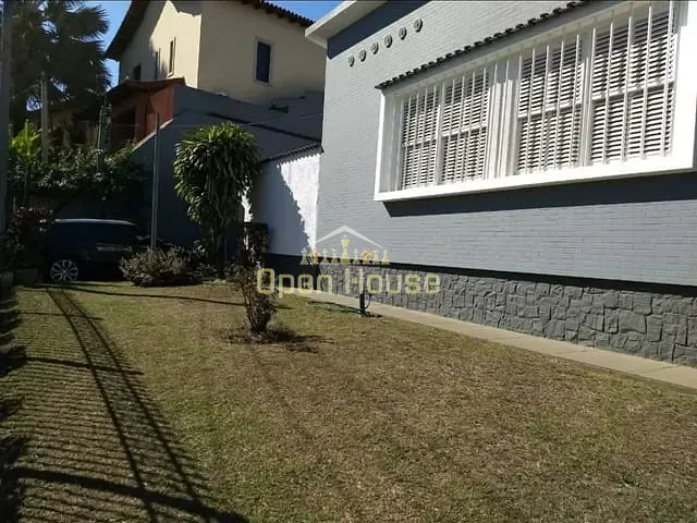 Casa com 561m², à venda, no bairro Laranjal em Volta Redonda