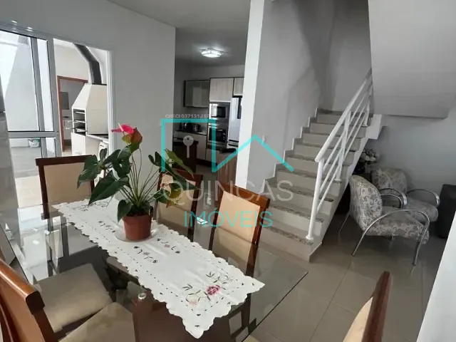 Casa com 160m² 3 quartos e 2 banheiros, à venda, no bairro Jardim Carolina em Jundiaí