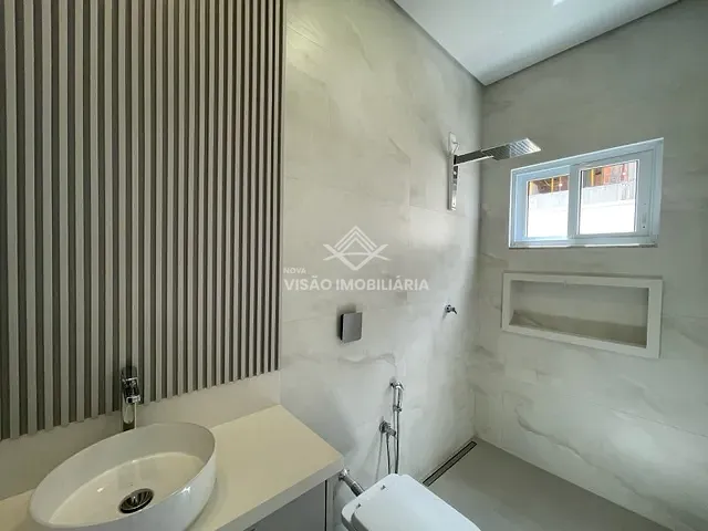 Casa 3 quartos e 3 banheiros, à venda, no bairro Condomínio Aquarela dos Poemas em Sinop