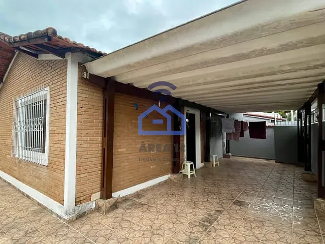 Casa com 132m² 2 quartos e 1 banheiro, à venda, no bairro Indaiá em Caraguatatuba